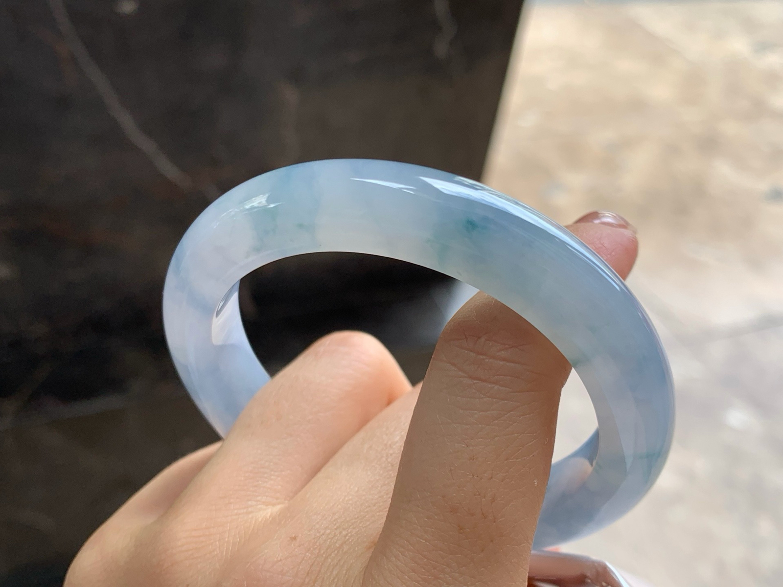 56-11.5-9.3
紫罗兰飘花手镯^_^水润十足～颜色漂亮有特
