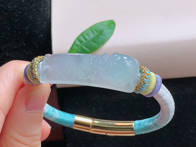 ️ 金蟾手牌，无裂，尺寸37.7-12.3-11.6mm，包A附证书