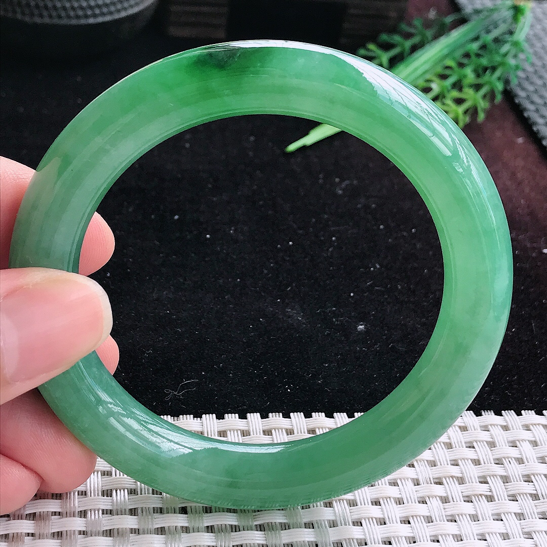 实拍A货翡翠57/10.5老坑冰胶满绿阳绿圆条手镯平安镯翡翠玉镯美人镯