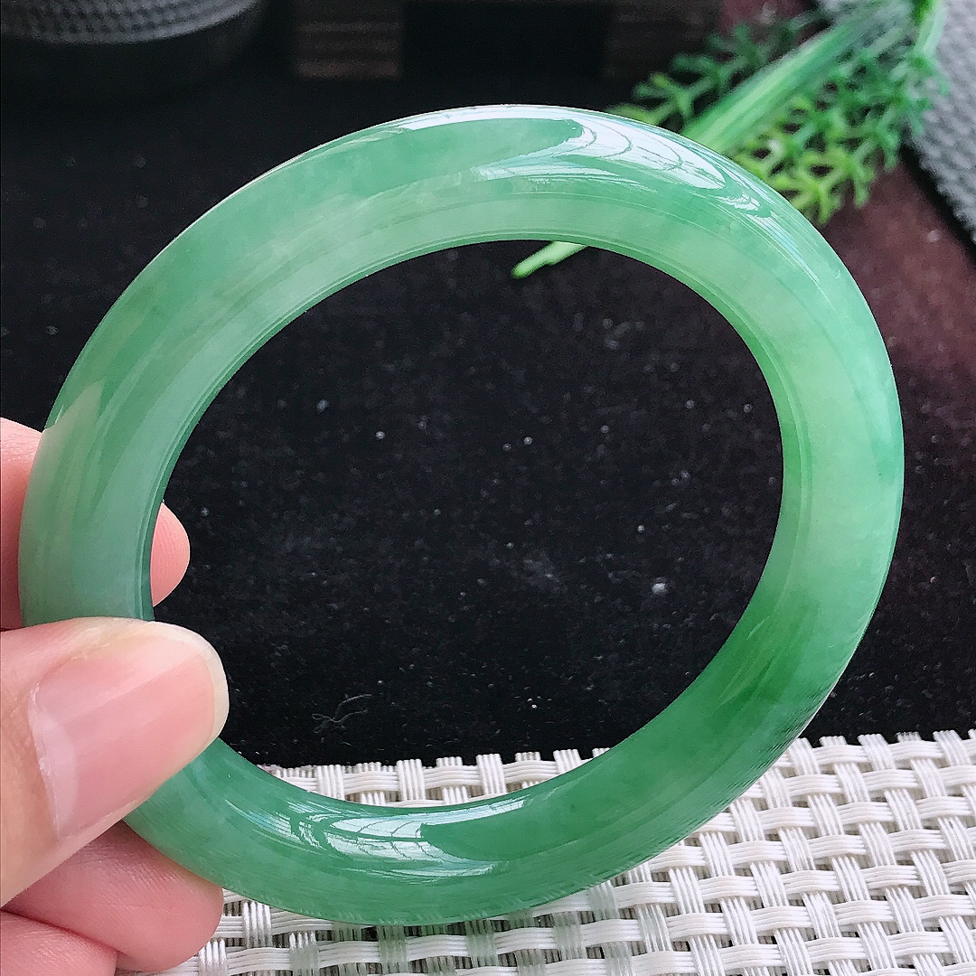 实拍A货翡翠57/10.5老坑冰胶满绿阳绿圆条手镯平安镯翡翠玉镯美人镯