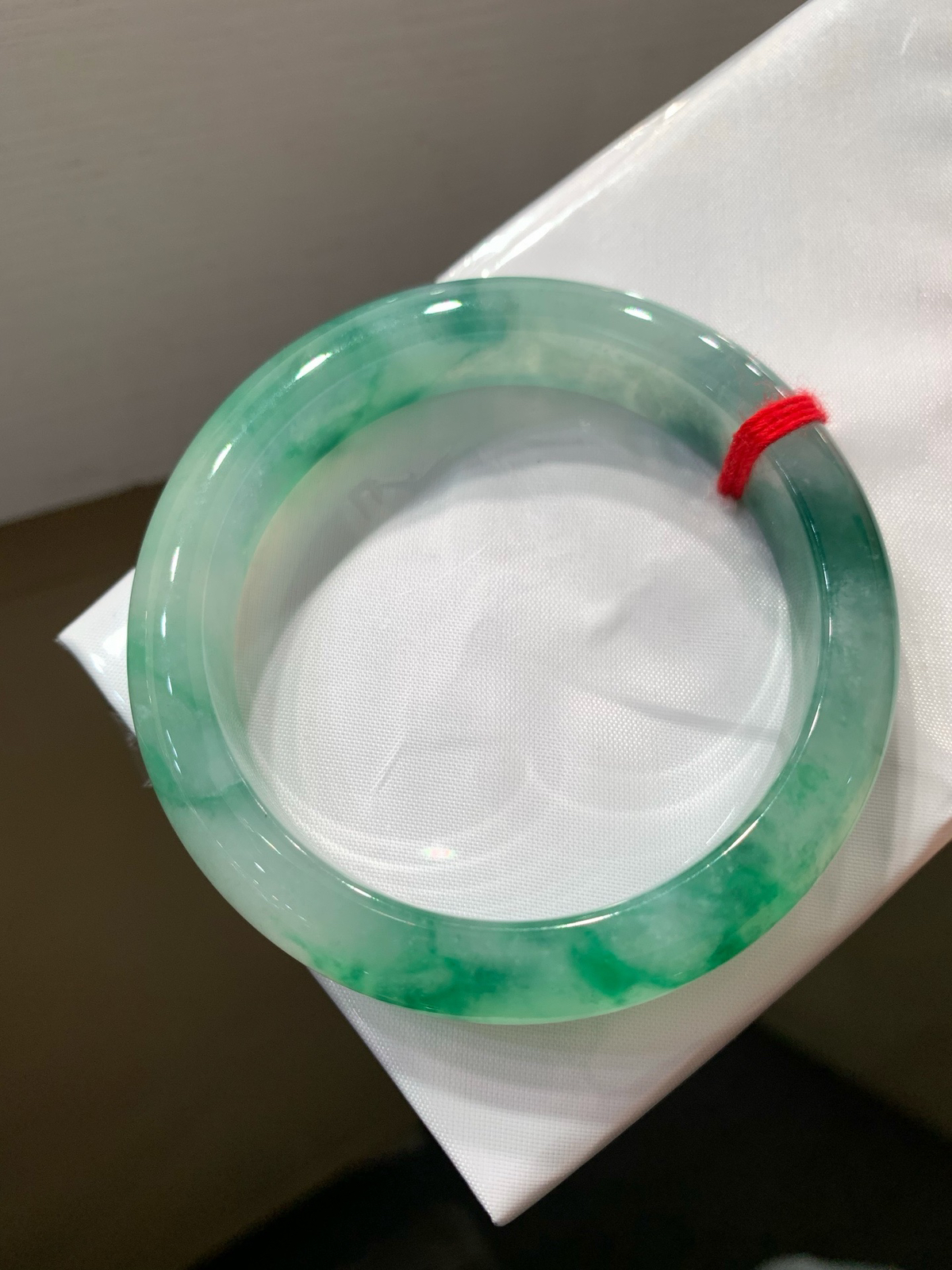 尺寸55/12/8.7，冰种飘花手镯
种好水足 清新甜美
TG-1282-3400