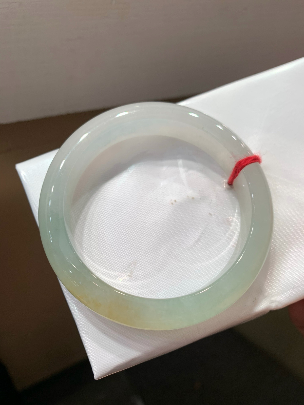 尺寸55.6/12.5/8.5，冰黄手镯
水润细腻