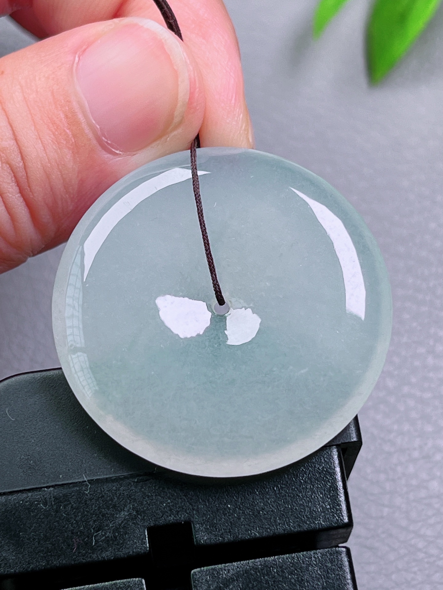高冰平安扣，无裂，冰透水润，起荧光，尺寸：36-5.6