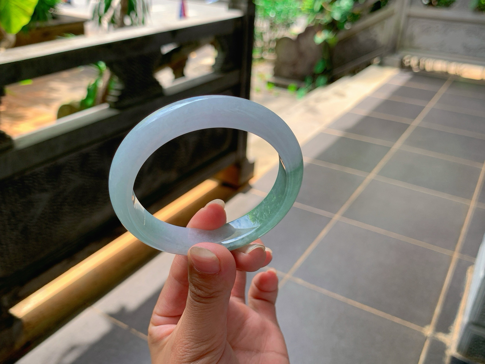 ｜56圈口
冰晴底，底妆带春色，清清雅雅的，温润细腻