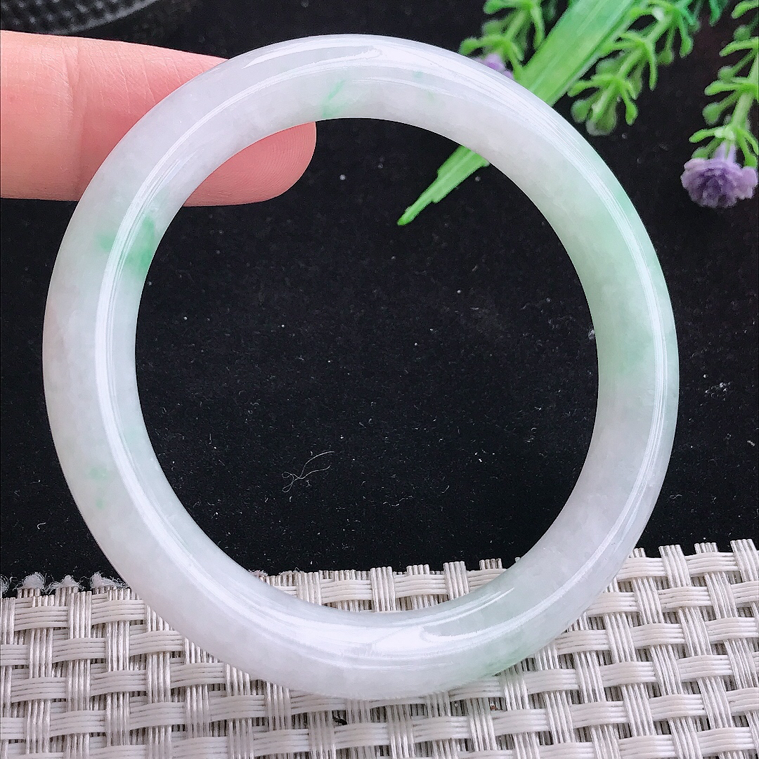实拍A货翡翠52/9/8.8老坑冰润飘绿圆条手镯平安镯翡翠玉镯美人镯
