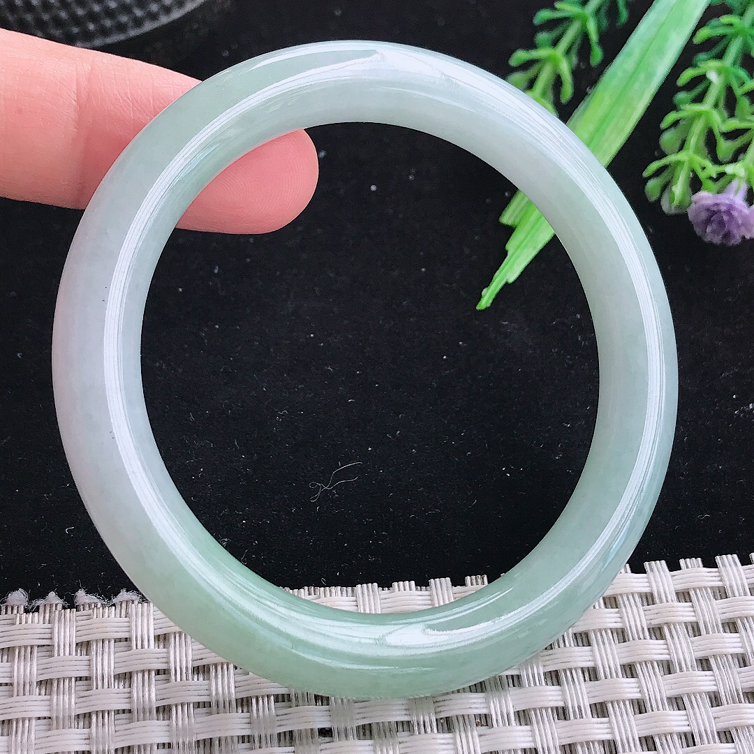 实拍A货翡翠52.5/8.3/8.5老坑冰润晴底圆条手镯平安镯翡翠玉镯美人镯
