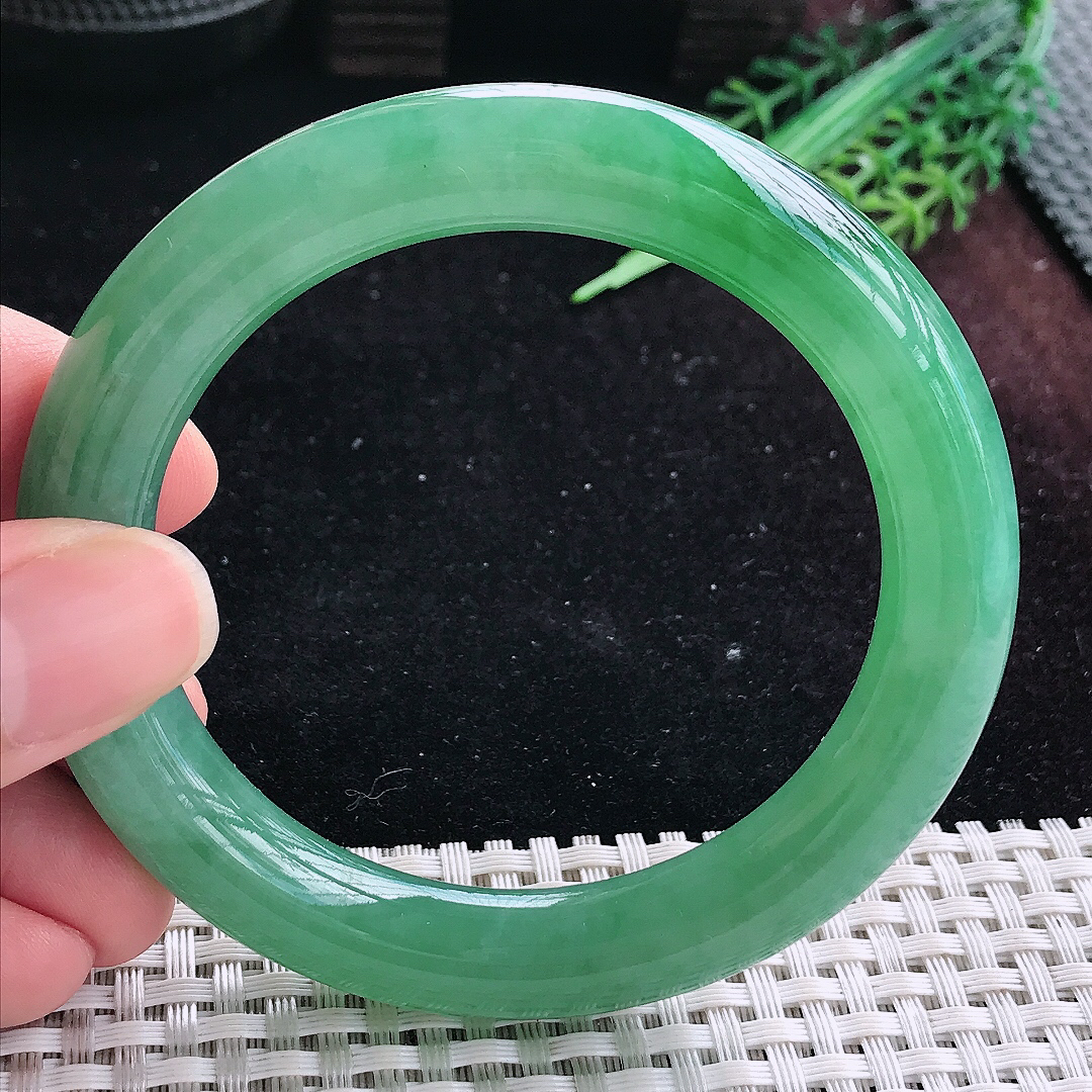 实拍A货翡翠57/10.5老坑冰胶满绿阳绿圆条手镯平安镯翡翠玉镯美人镯