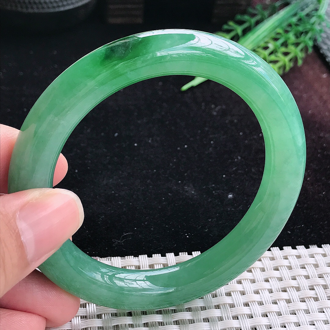 实拍A货翡翠57/10.5老坑冰胶满绿阳绿圆条手镯平安镯翡翠玉镯美人镯