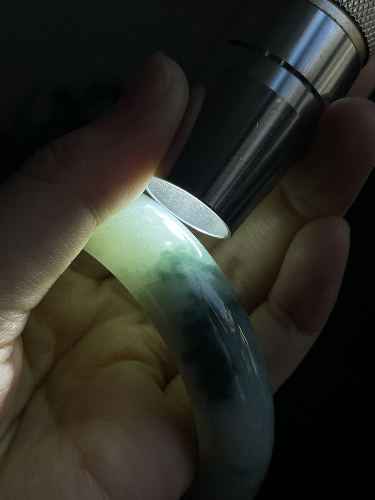 正圈59圈口，翡翠糯化种飘绿手镯