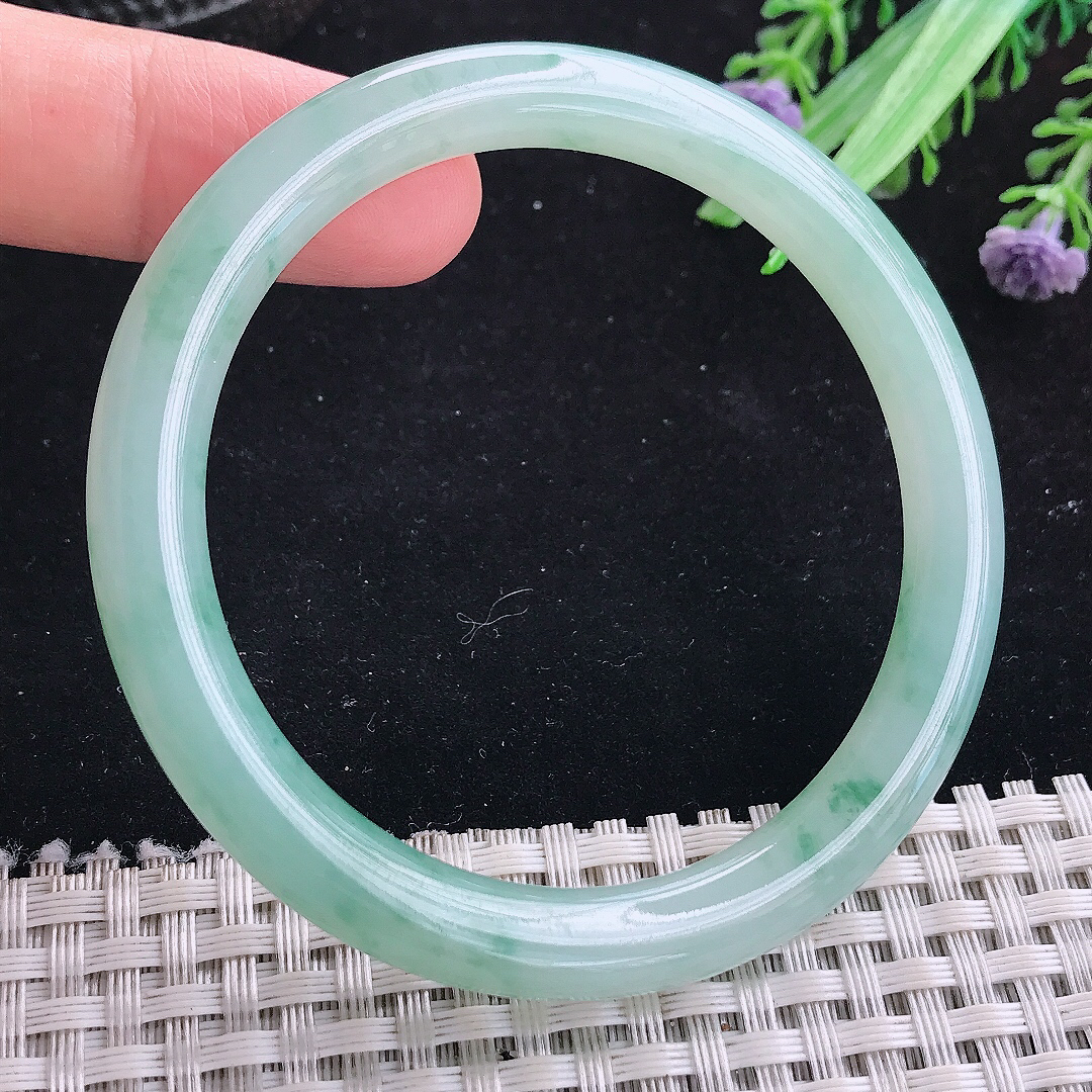 实拍A货翡翠55/7.6/8老坑冰胶冰晴飘花圆条手镯平安镯美人镯