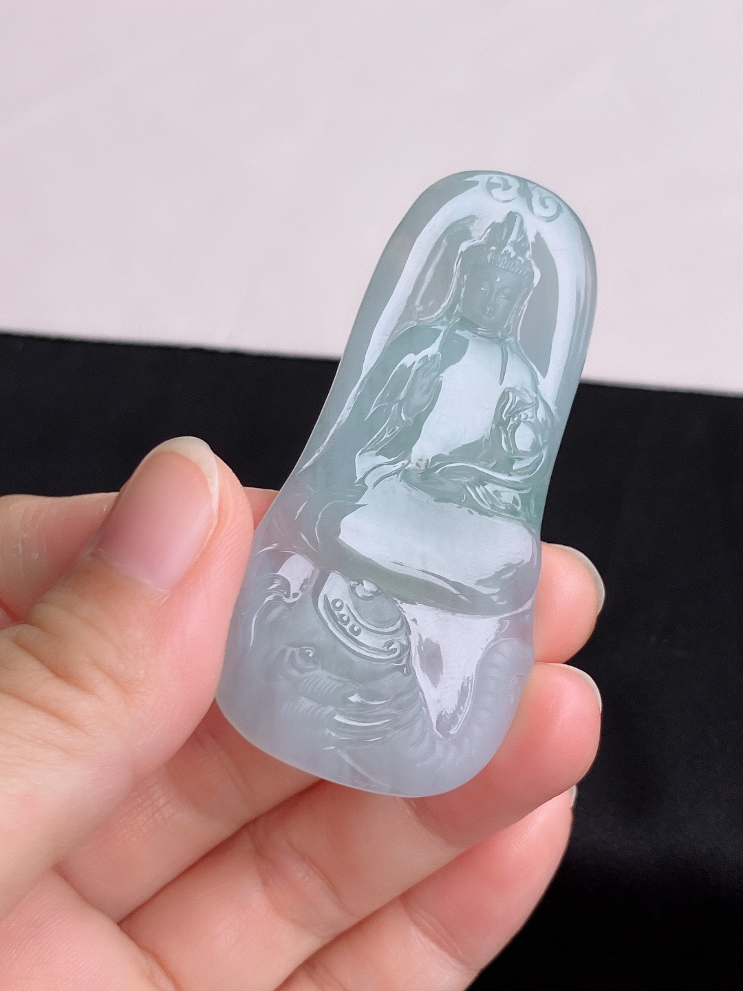 底色普贤菩萨，晶莹剔透，尺寸65.3/32/5.8/自然光实拍