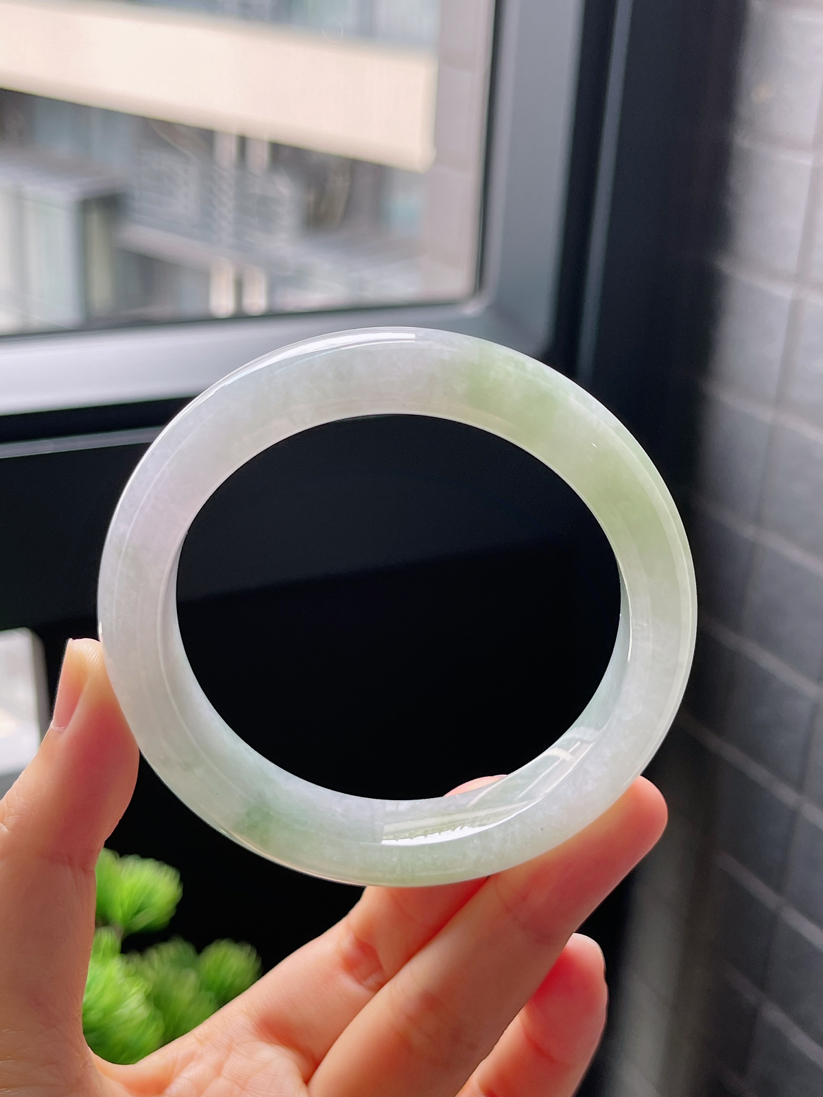 圈口57.8，冰糯种春带彩翡翠正圈手镯