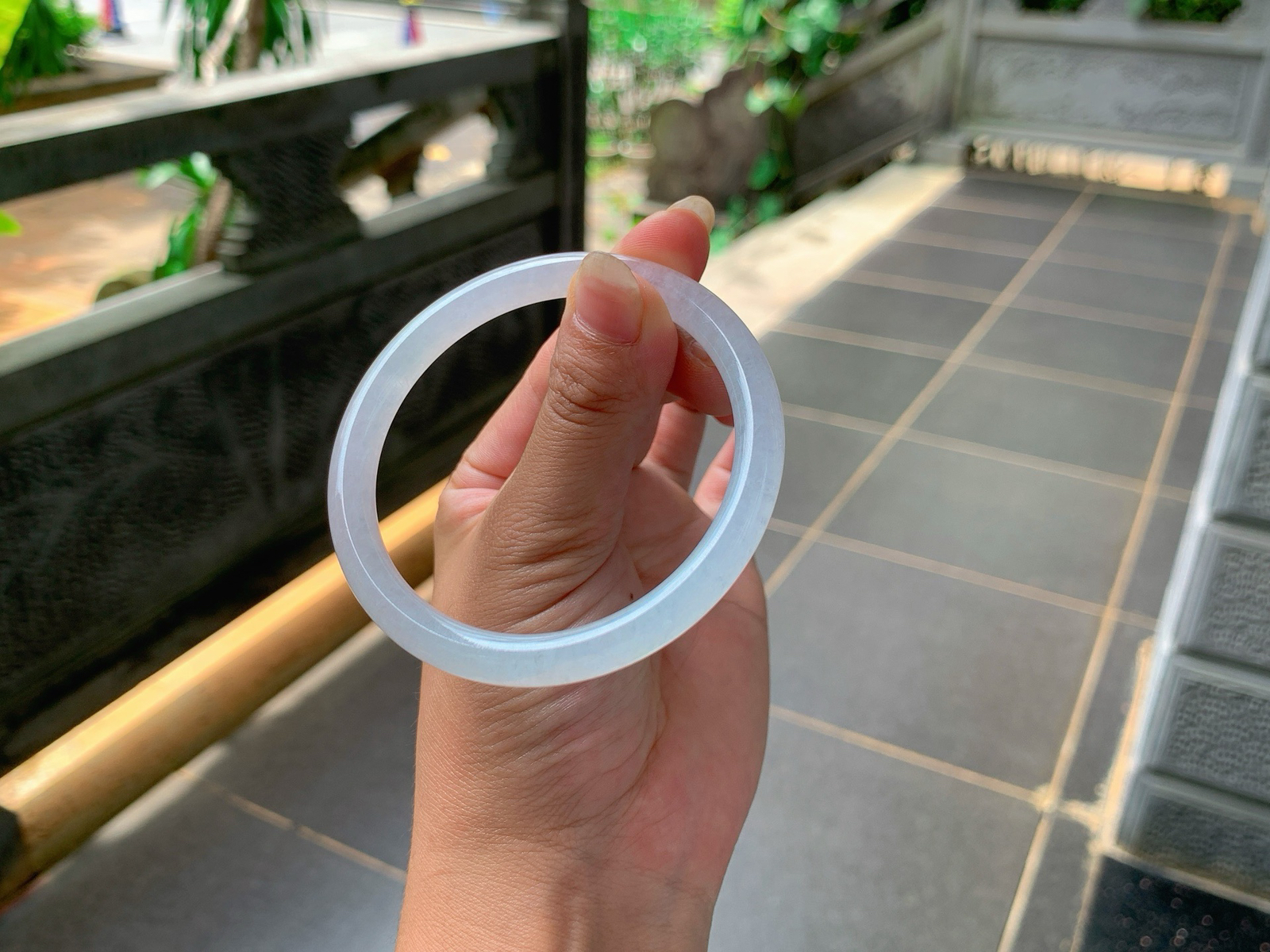｜56圈口
白月光美人条，条粗:7，条型纤细柔和，整体清透冰润，高冷美人的感觉，
编号【06-30