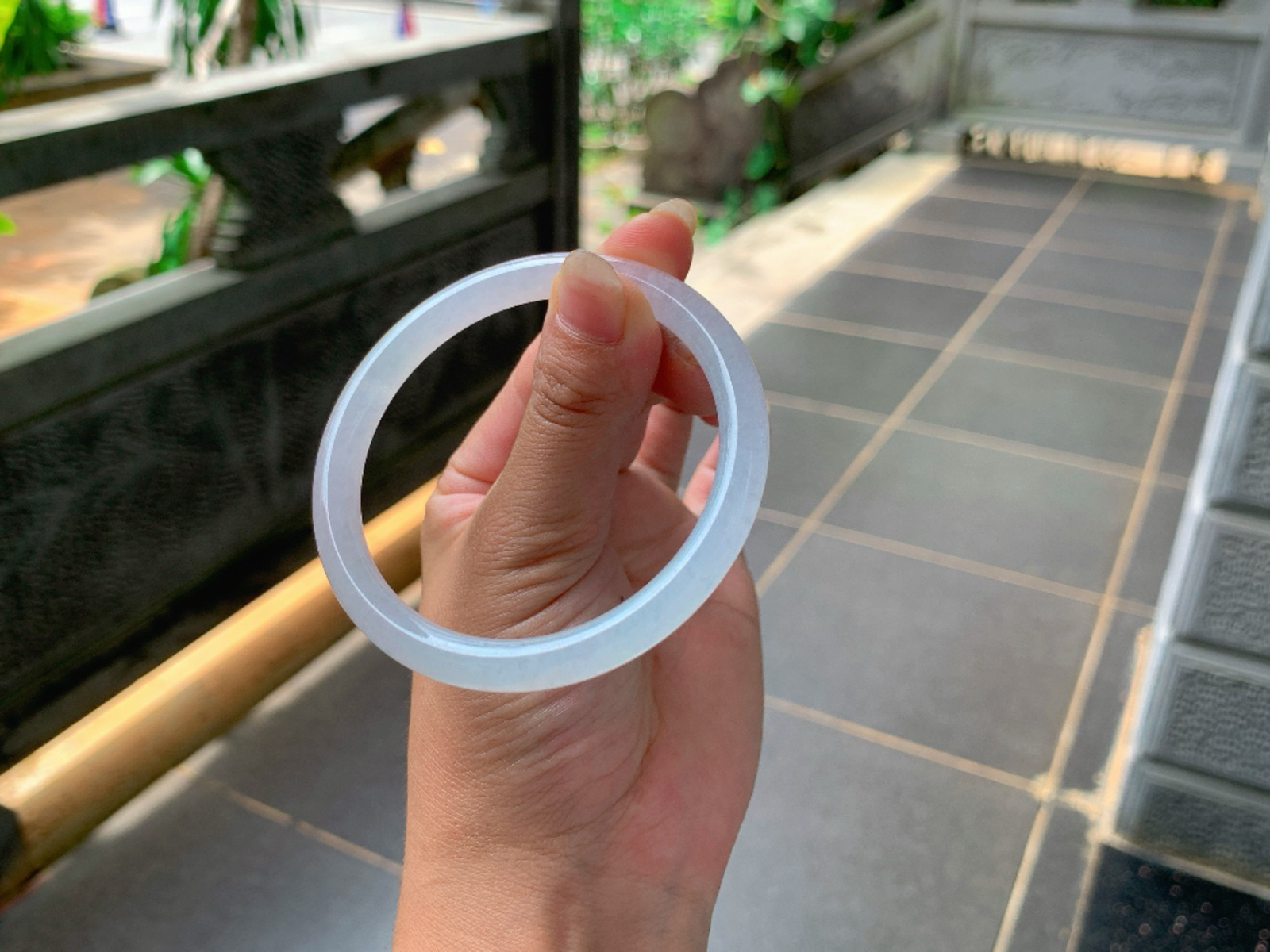 ｜56圈口
白月光美人条，条粗:7，条型纤细柔和，整体清透冰润，高冷美人的感觉，
编号【06-30