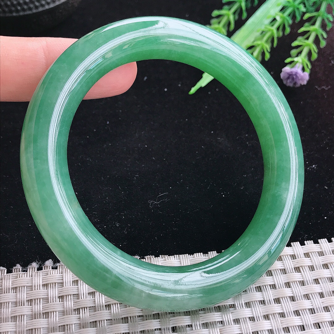实拍A货翡翠57/11.7/11.5老坑冰润满绿圆条手镯平安镯翡翠玉镯美人镯