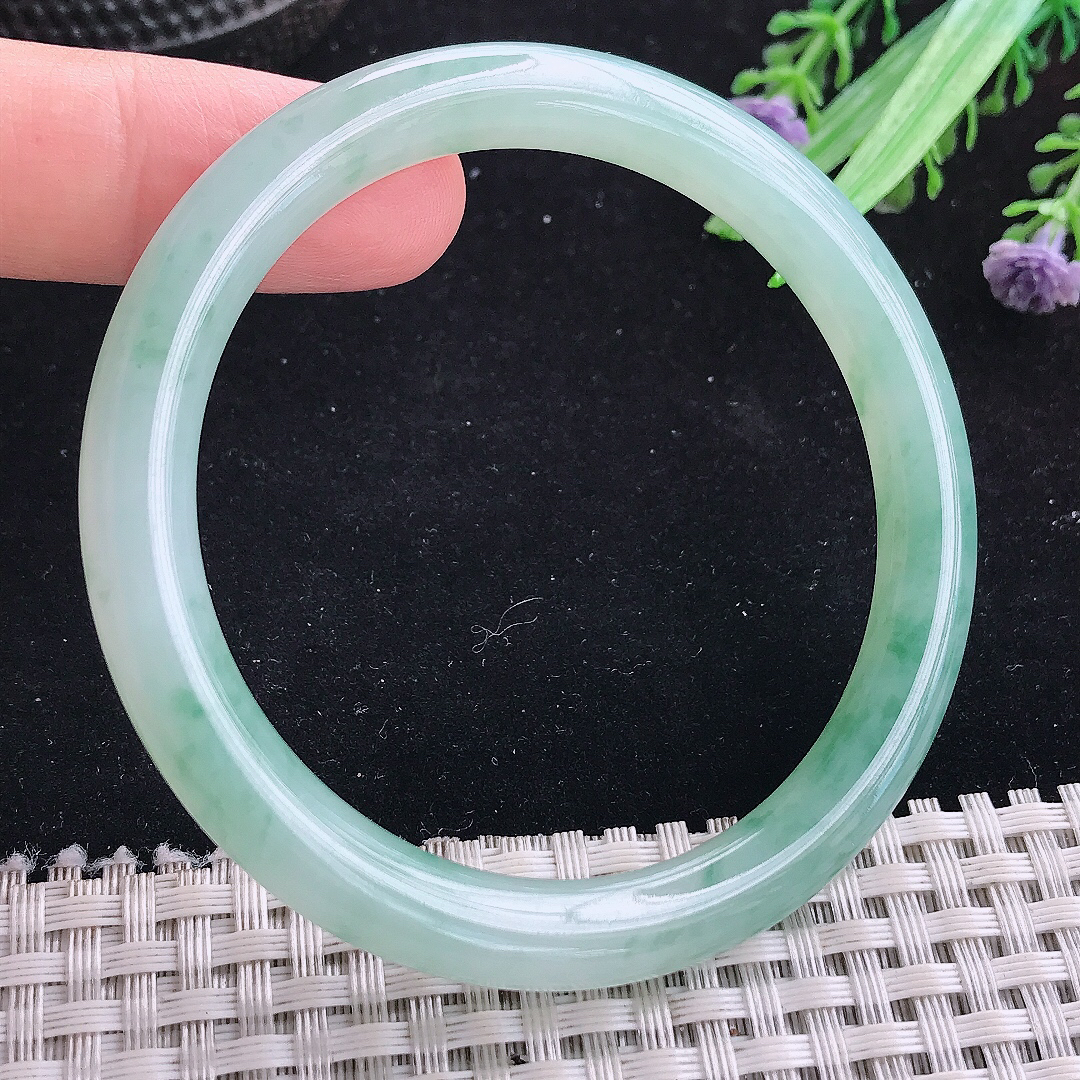 实拍A货翡翠55/7.6/8老坑冰胶冰晴飘花圆条手镯平安镯美人镯