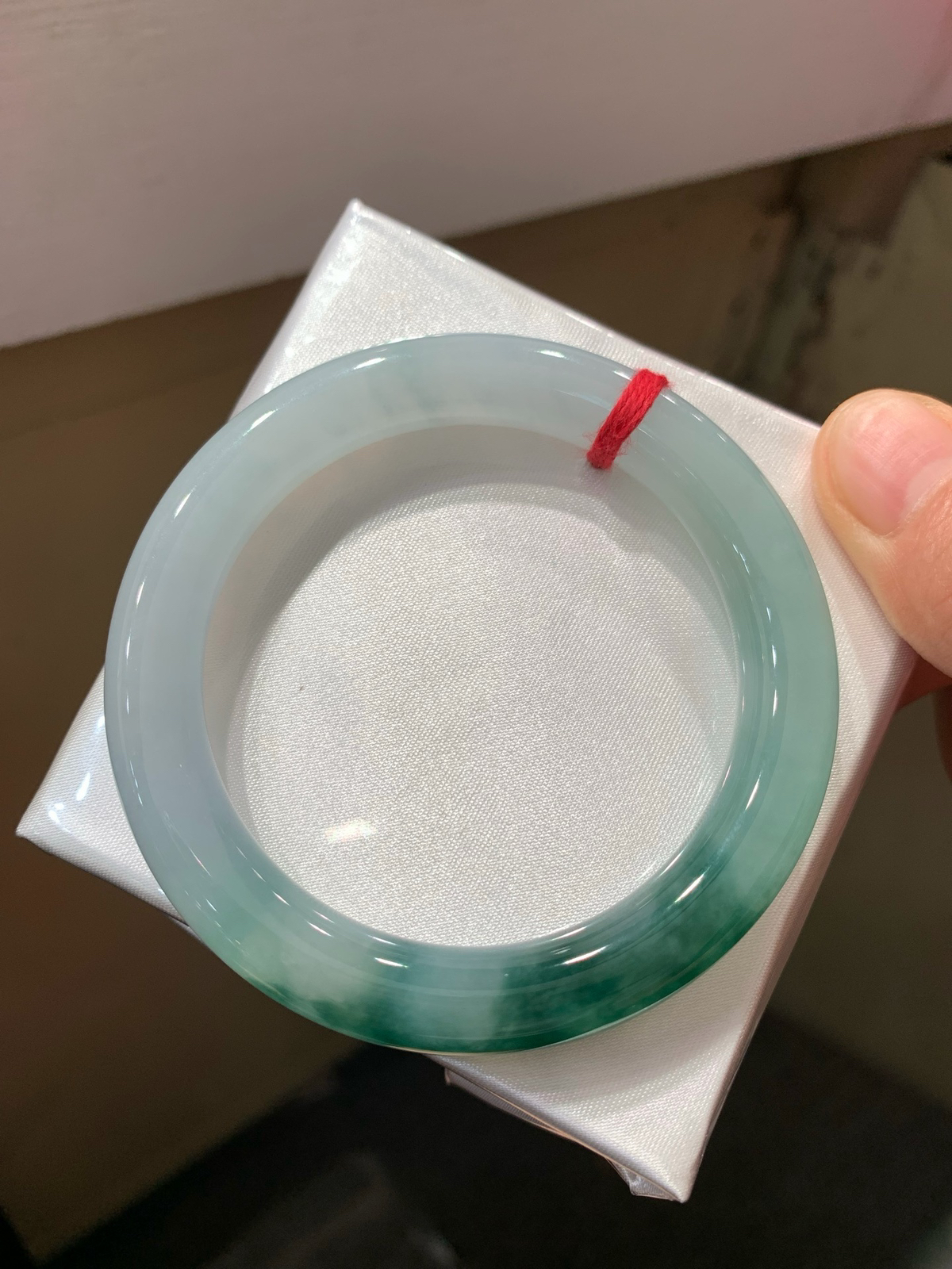 尺寸53.1/9.7，冰飘花圆条手镯
冰透水润 清新甜美