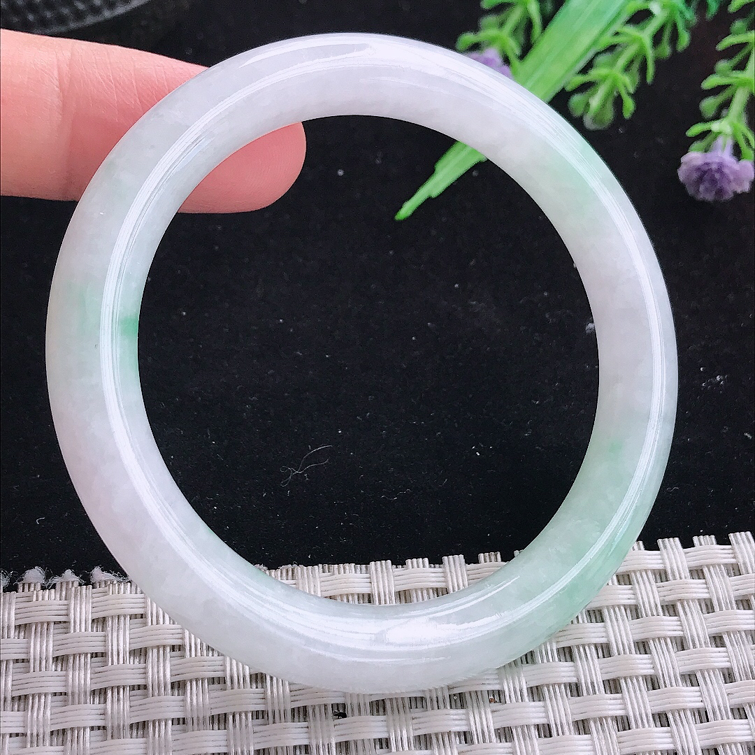 实拍A货翡翠52/9/8.8老坑冰润飘绿圆条手镯平安镯翡翠玉镯美人镯