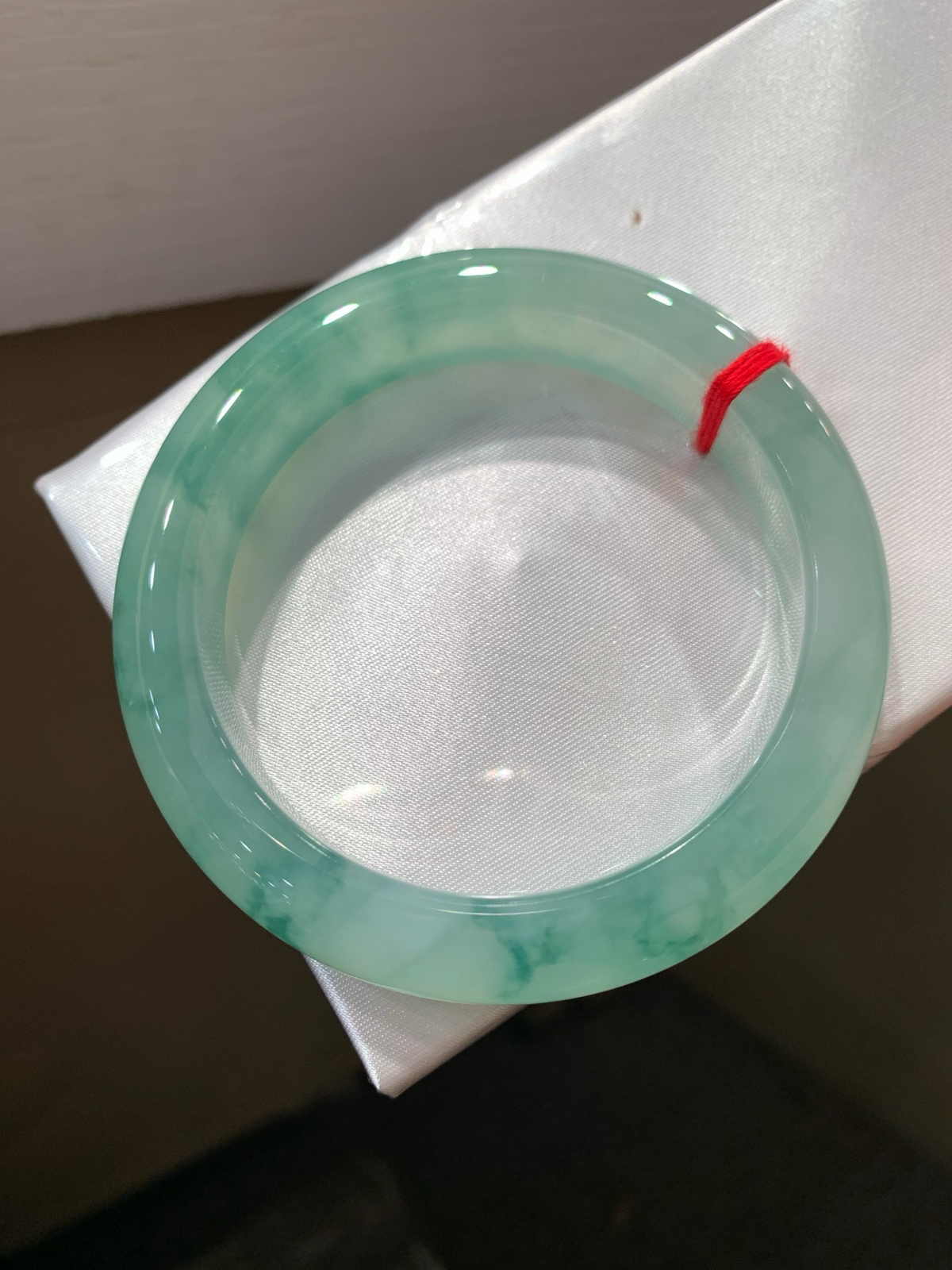 尺寸56.6/12.6/9.4，冰飘花手镯
冰透水润
TG-1445-2000
