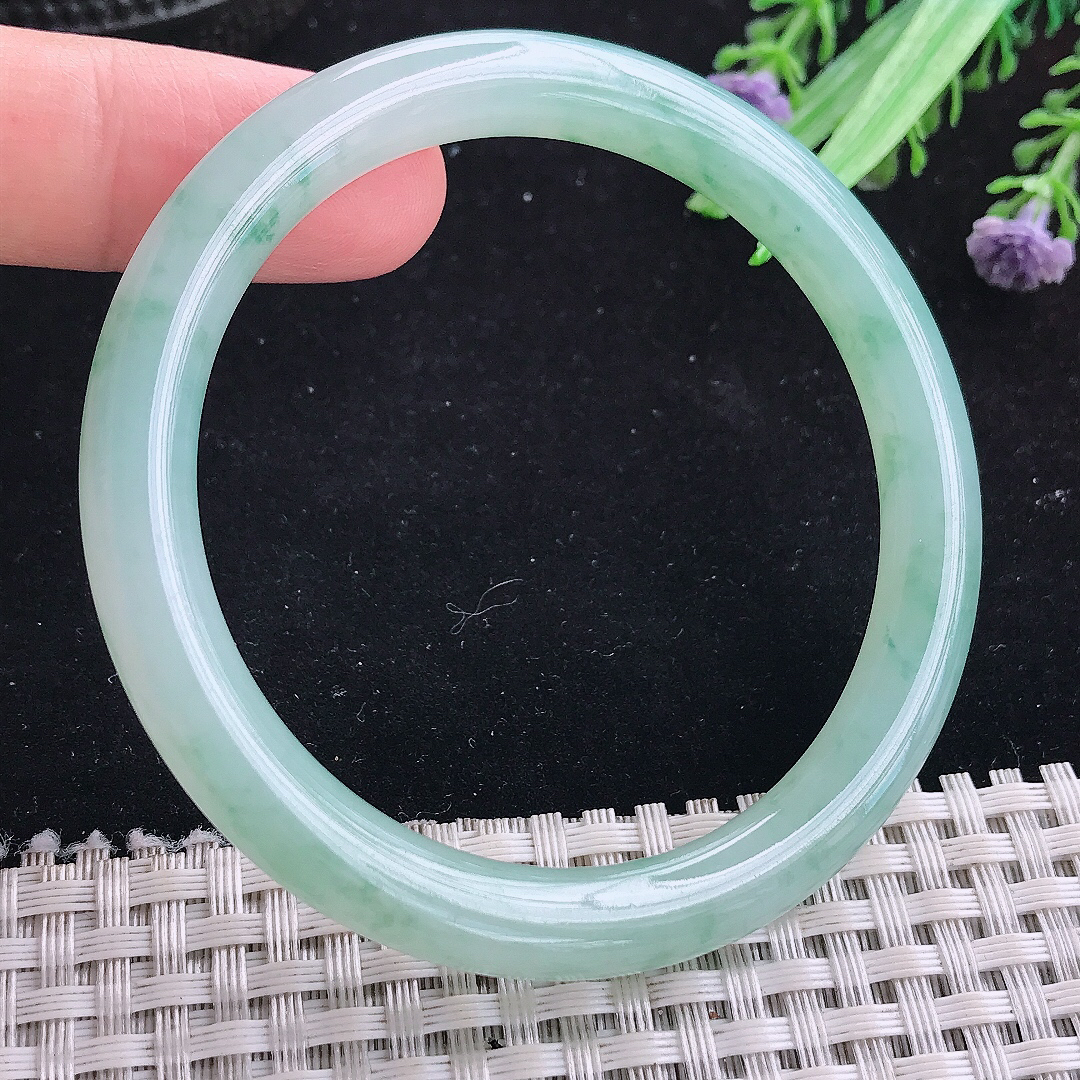 实拍A货翡翠55/7.6/8老坑冰胶冰晴飘花圆条手镯平安镯美人镯