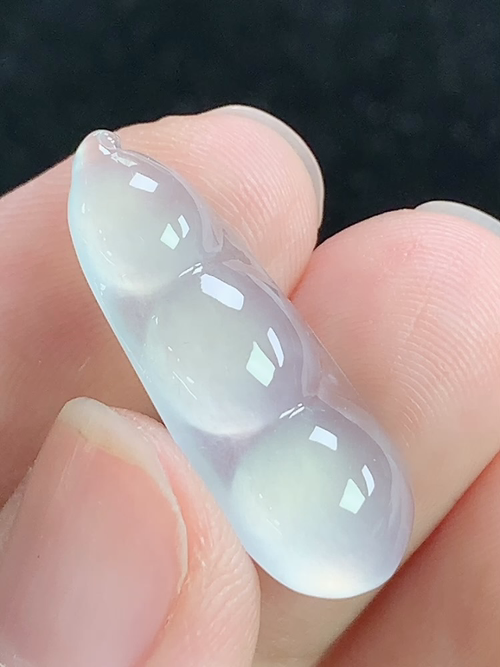 冰种福豆，无裂，尺寸25.8-9.7-4.9mm，L30hys