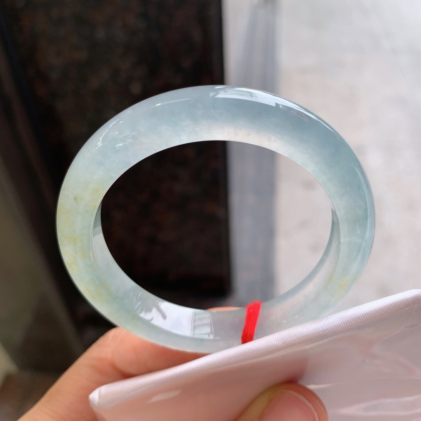正圈冰黄翡 无裂 尺寸：50.2/10/8 小圈口
