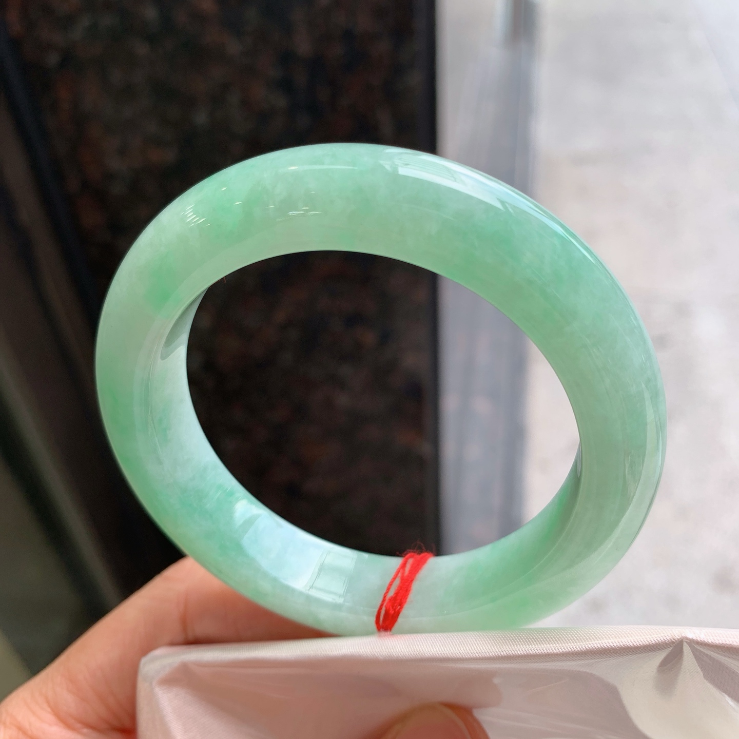 正圈飘绿 无裂 尺寸：55/12.4/10 版型好