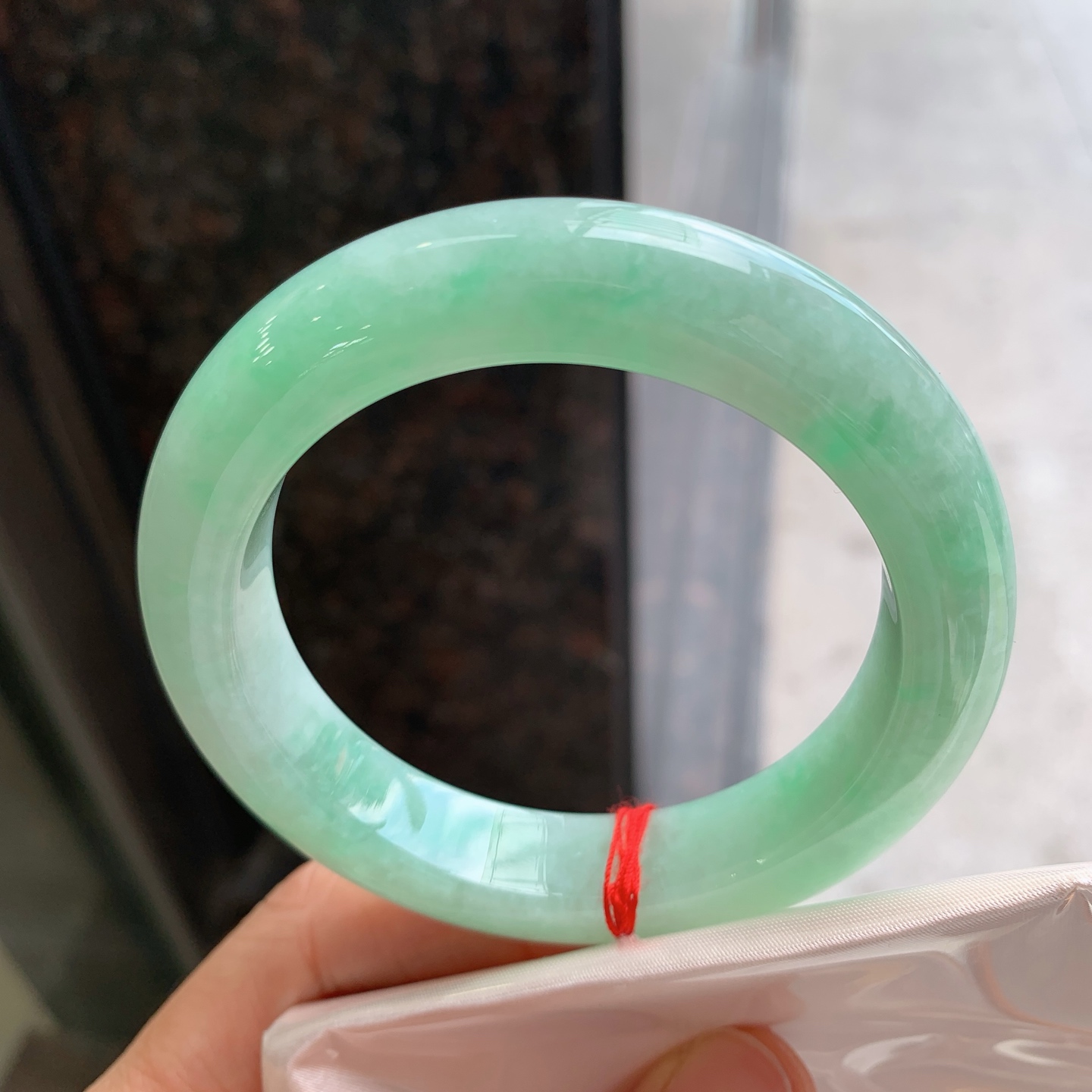 正圈飘绿 无裂 尺寸：55/12.4/10 版型好