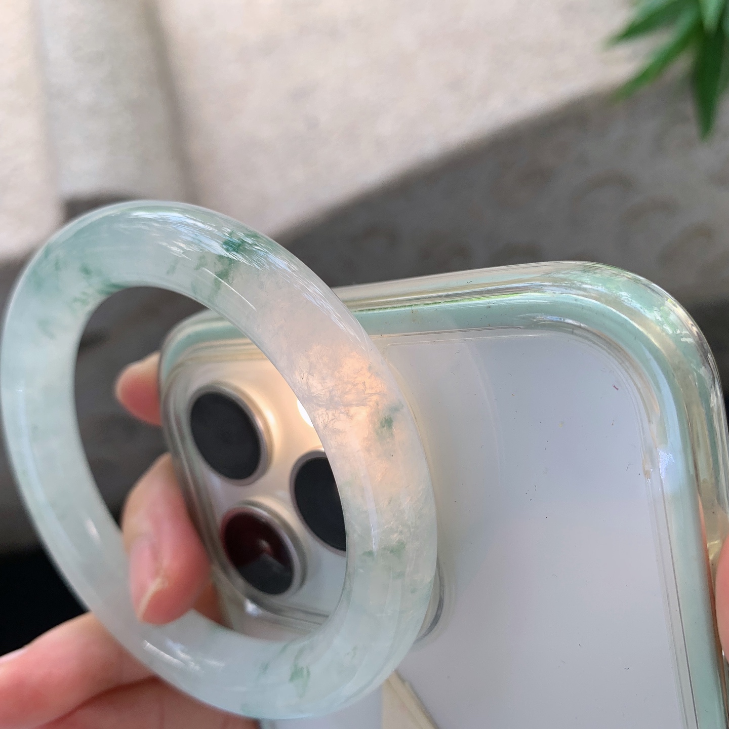 圆条53 54【圈口】54.5/10.8/10.6【编码】C5062960【描述】冰飘花，清透，水润，种老，细腻，打灯有絮线