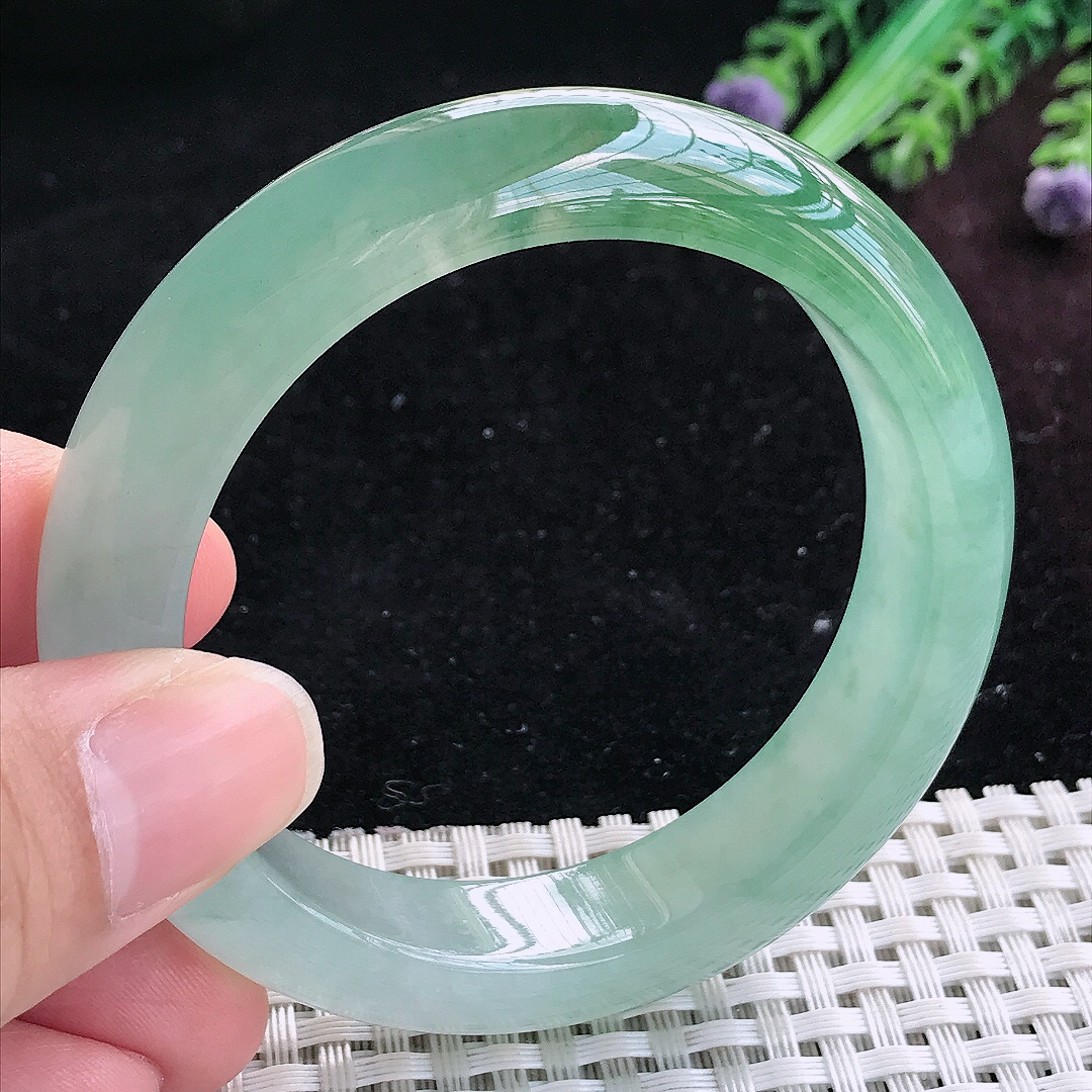 实拍A货翡翠53.5/13/8.8老坑冰胶果冻半山半水油绿手镯平安镯平安镯
