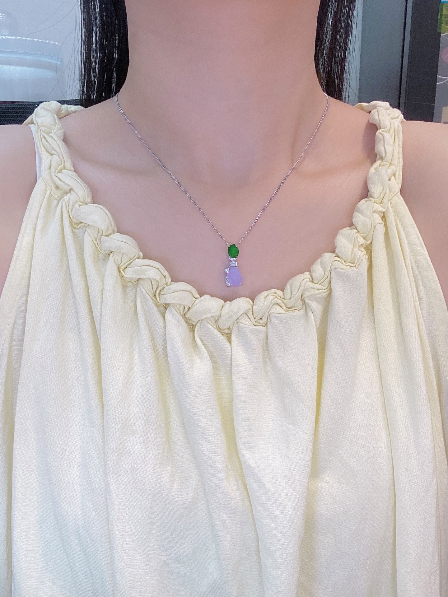 18k随形吊坠 整体21-8.7-7.7 裸石10-8.5-4.6 XV199