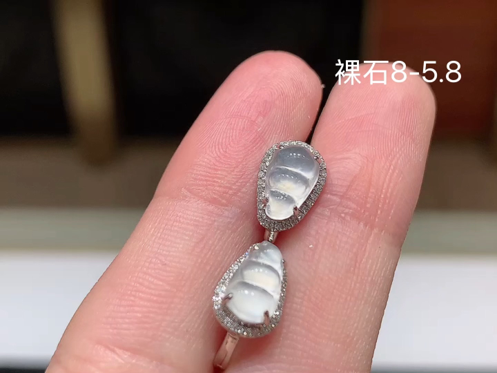 18K 冰种福豆耳扣 无裂 尺寸，8-5.8