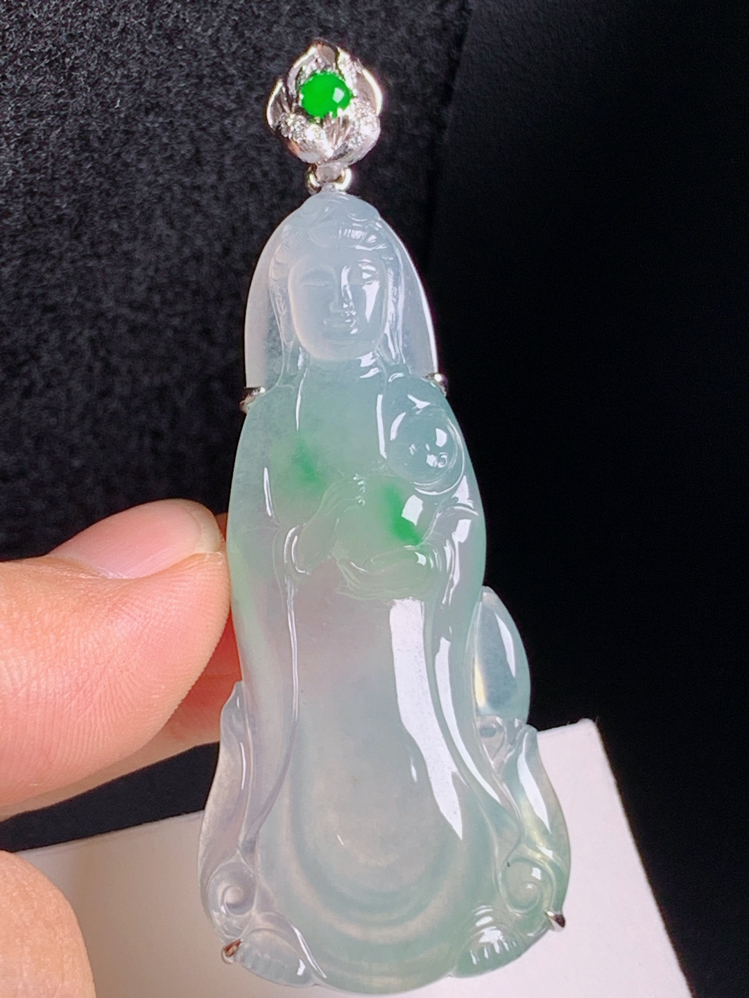 ️ 冰种飘绿观音吊坠，种水通透雕工柔和，18k金钻镶祈福吉祥 888