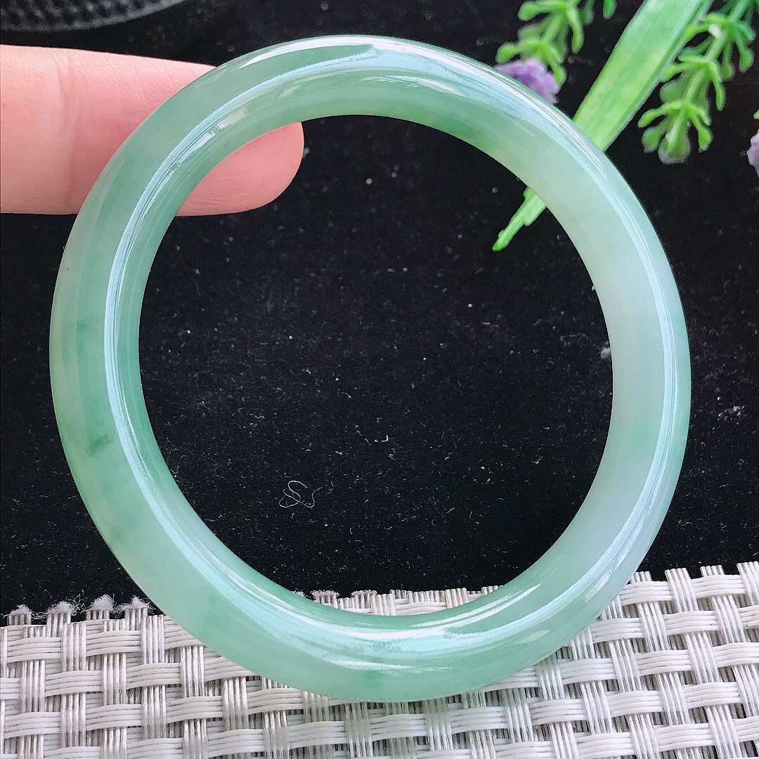 实拍A货翡翠53.5/8.6老坑冰胶飘花圆条手镯平安镯平安镯
