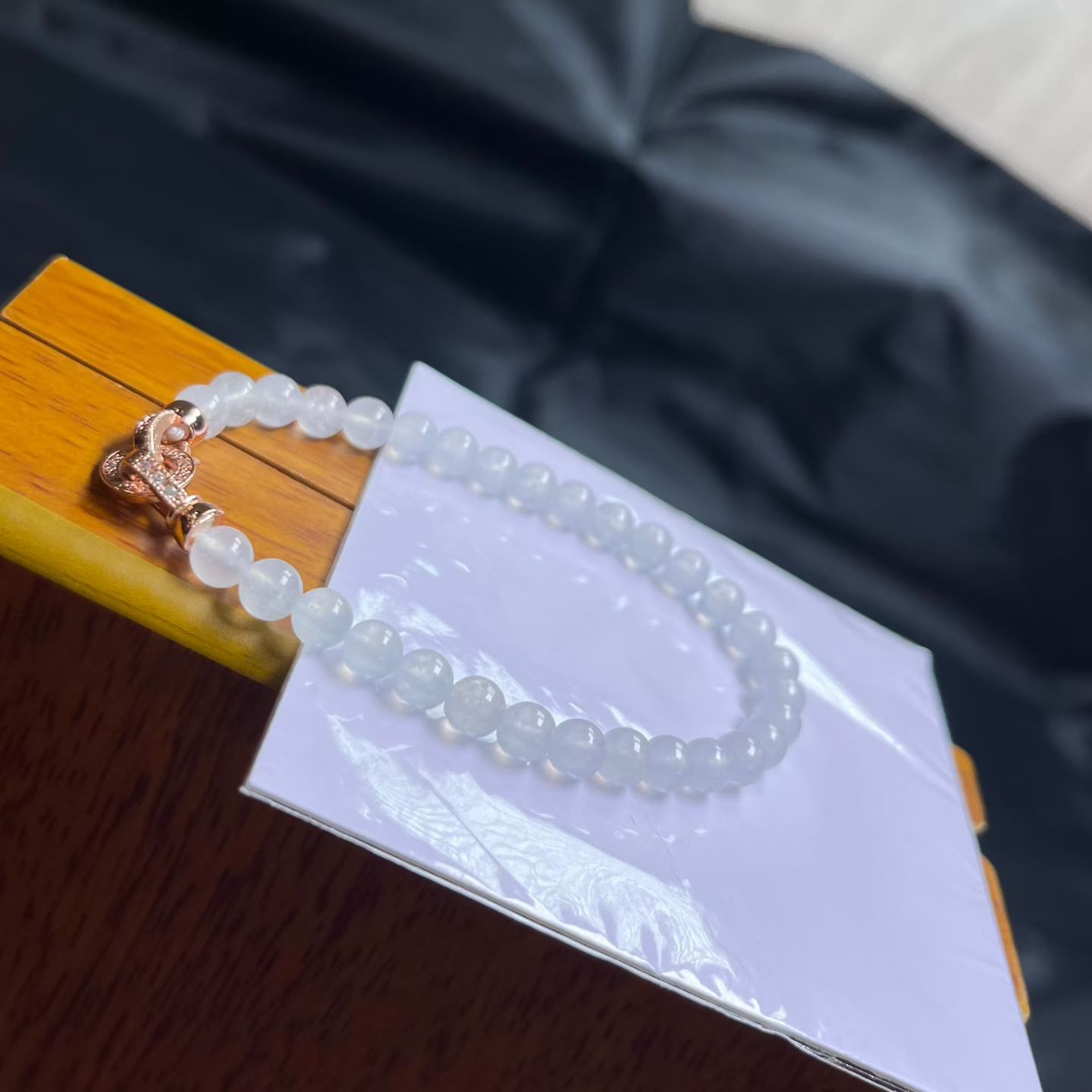 冰白手串，卡5.5mm，有31颗