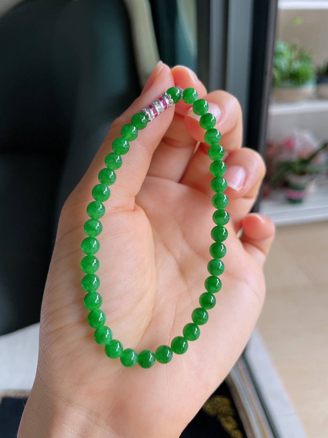 ️，天然翡翠A货，冰满绿辣绿手串，尺寸：5.1mm。【编4255】