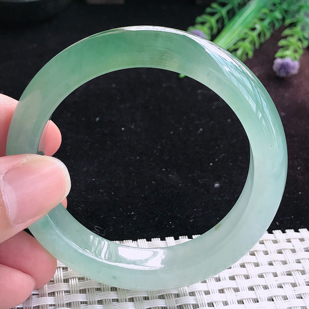 实拍A货翡翠53.5/13/8.8老坑冰胶果冻半山半水油绿手镯平安镯平安镯