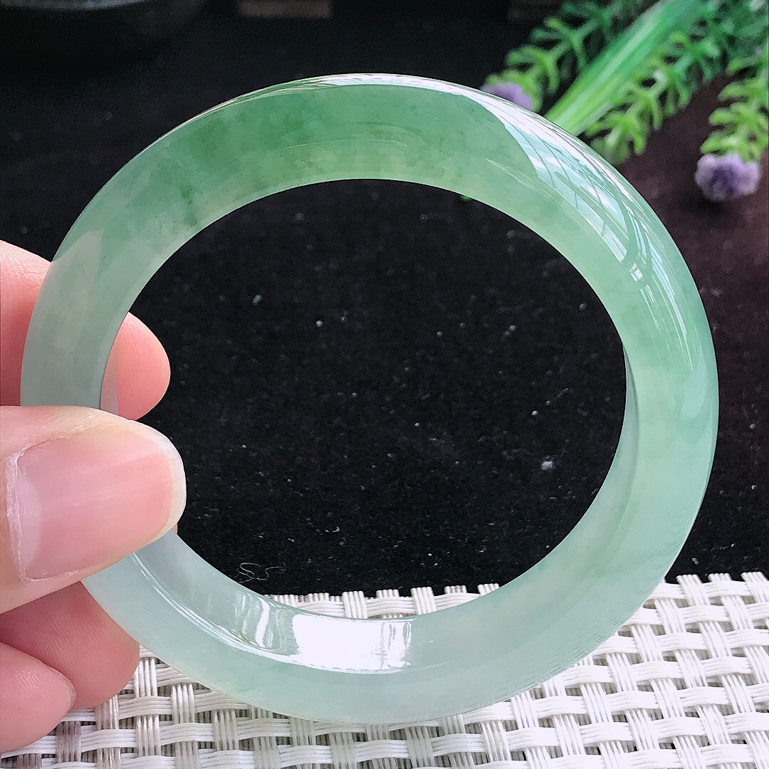 实拍A货翡翠53.5/13/8.8老坑冰胶果冻半山半水油绿手镯平安镯平安镯