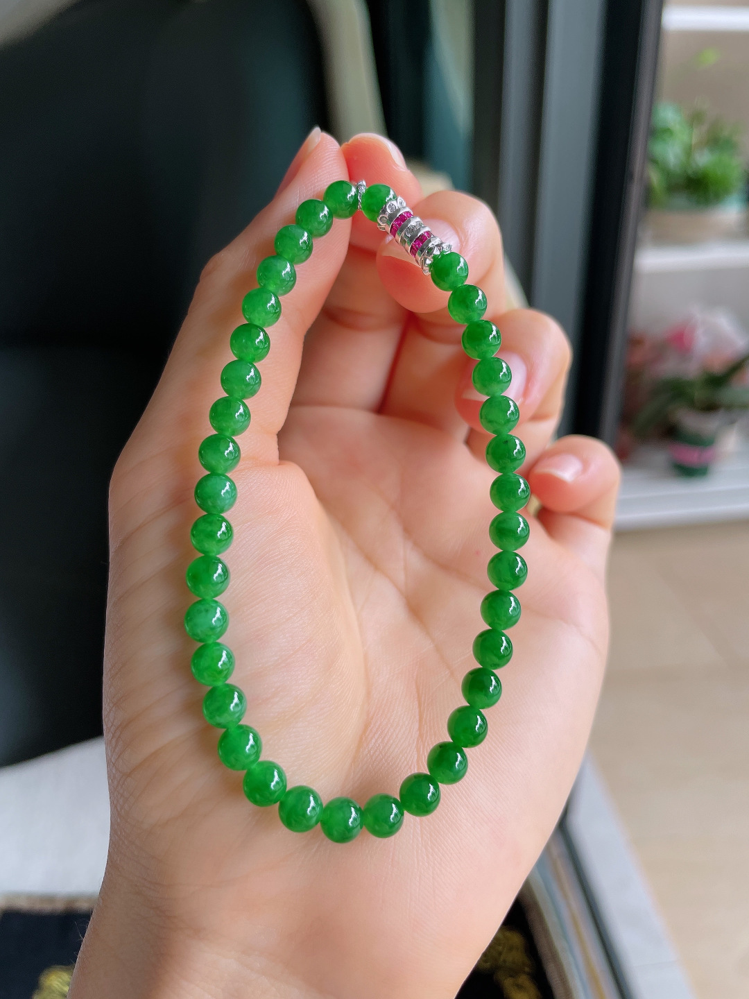 ️，天然翡翠A货，冰满绿辣绿手串，尺寸：5.1mm。【编4255】