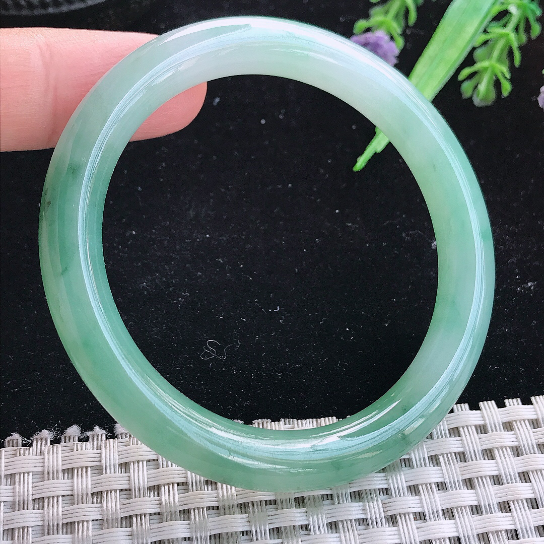 实拍A货翡翠53.5/8.6老坑冰胶飘花圆条手镯平安镯平安镯