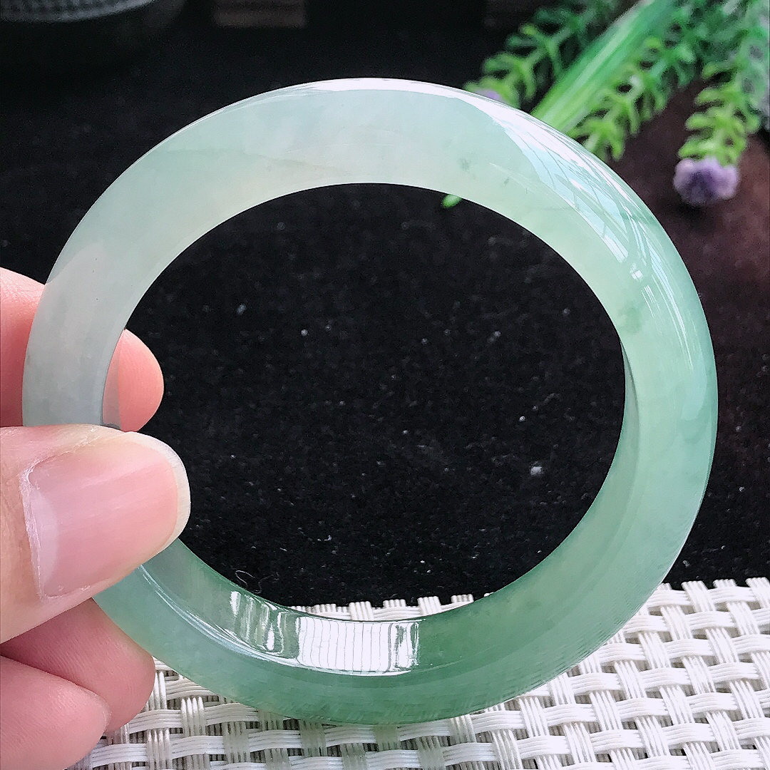 实拍A货翡翠53.5/13/8.8老坑冰胶果冻半山半水油绿手镯平安镯平安镯
