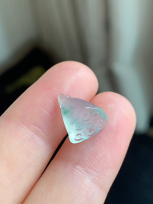 天然翡翠，飘花莲蓬，尺寸12-9.7-6.2