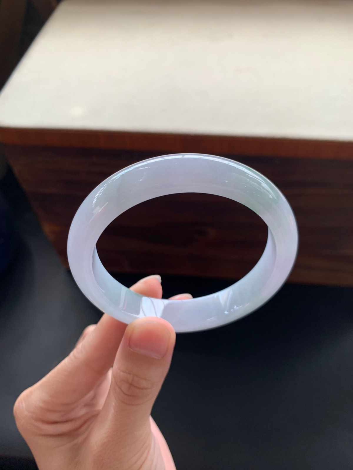 57.8圈口正圈飘花手镯