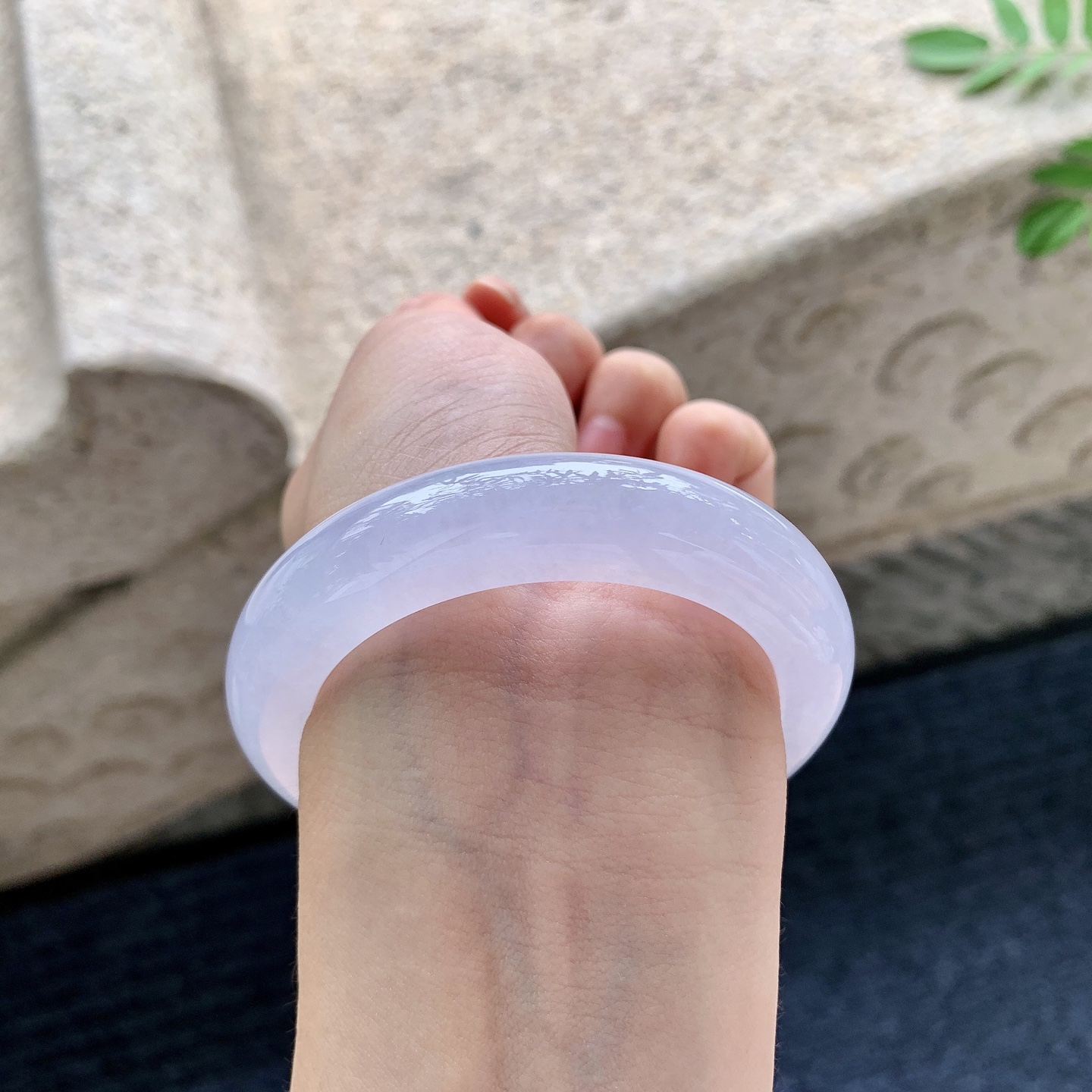 正圈 圈口52/12.3/9.7 编码GL070251 描述冰糯粉紫，水润，种老，细腻，无裂