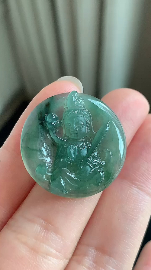 ️天然翡翠，飘花观音牌，尺寸25.8-5.8