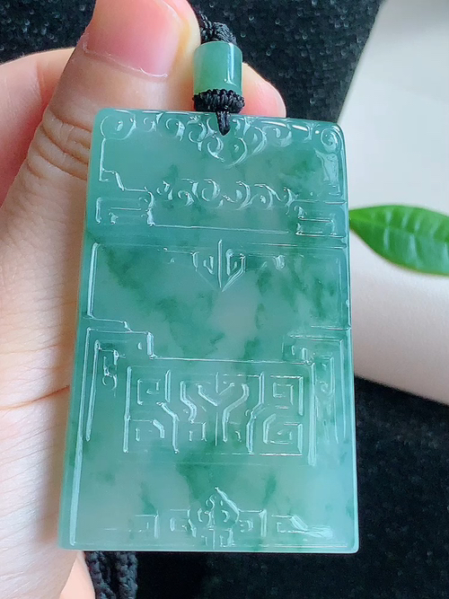 ️ 仿古牌，无裂，尺寸57.7-39.5-5.6mm，包A附证书