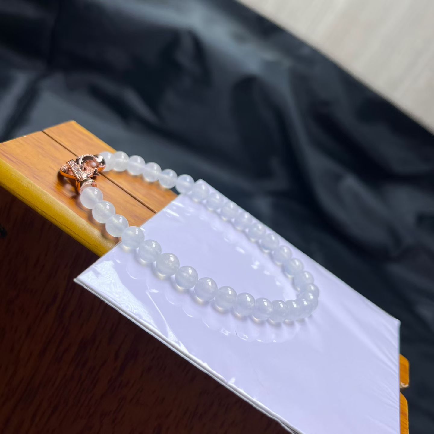 冰白手串，卡5.5mm，有31颗