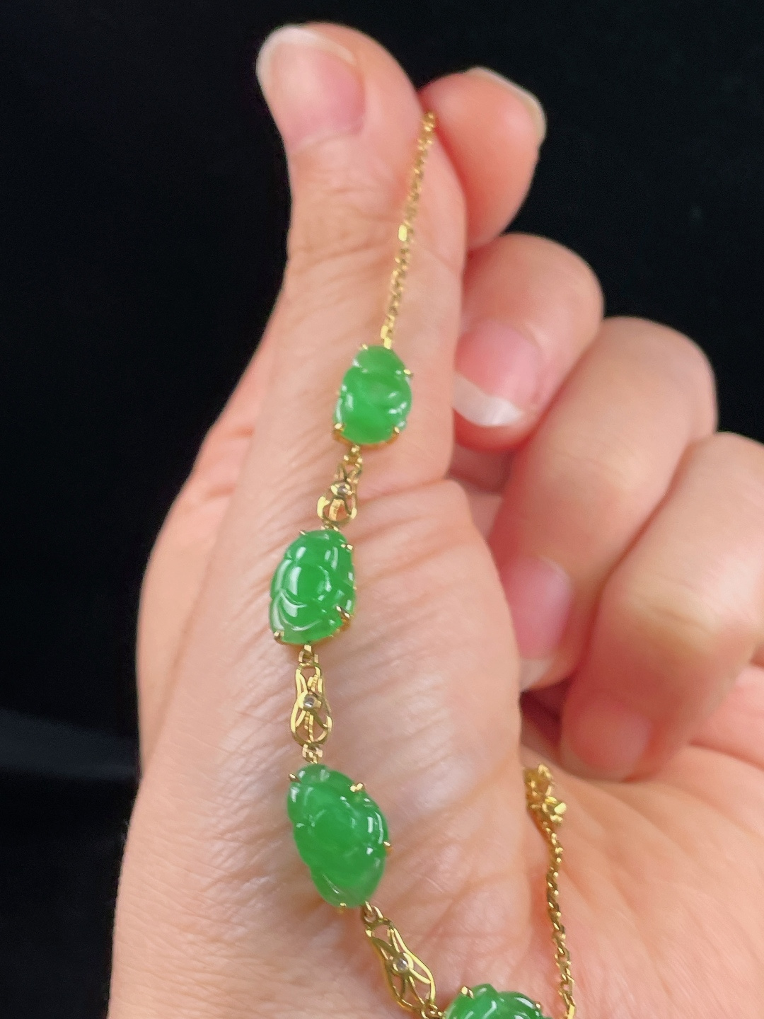 ️冰绿手链，老种起光，细底通透，尺寸：裸石12.8/8/2.5mm0702