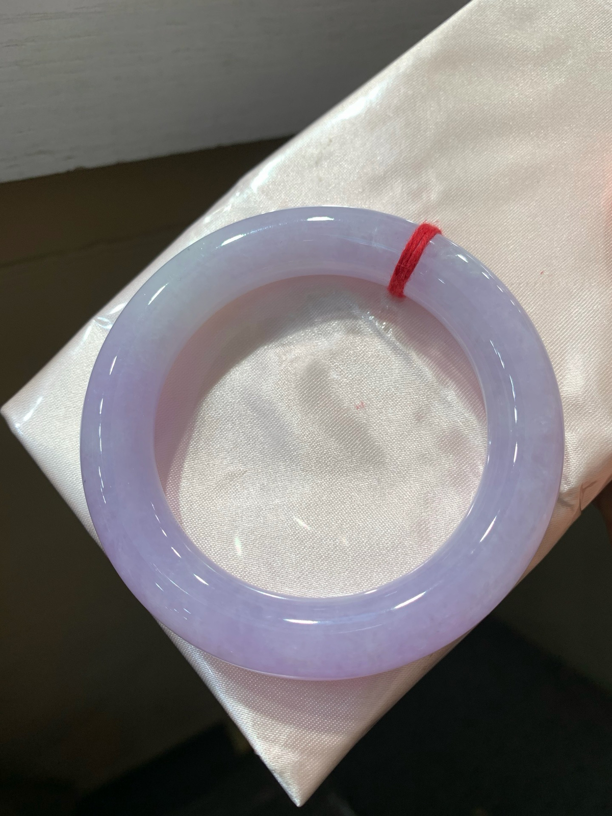 尺寸53.4/11.3，紫罗兰圆条手镯
水润细腻 清新甜美