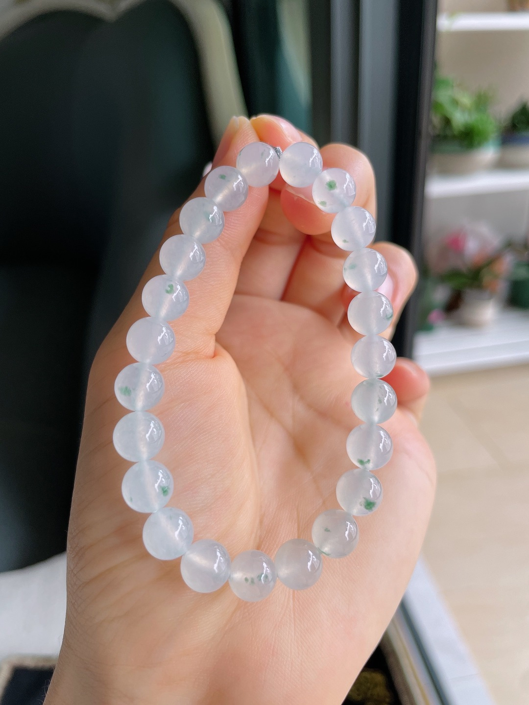 天然翡翠A货，冰飘花手串，尺寸：7.8mm。【编4349】